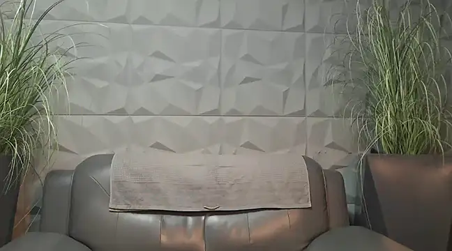 Antoniodiamond online show from 12.30.24