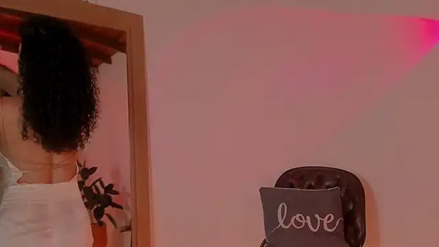 Snapshot of goddes_helena chatting on 02.22.25 goddes helena online show from 02.22.25