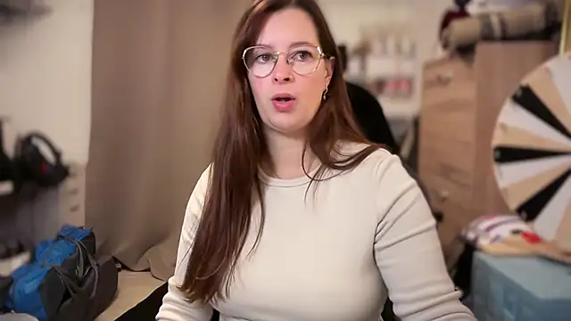 Snapshot of Amai_Live chatting on 10.06.25 Amai Live online show from 10.06.25