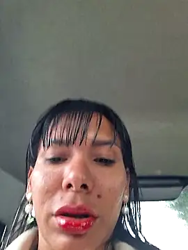 Snapshot of Doll_Loren chatting on 02.24.25 Doll Loren online show from 02.24.25