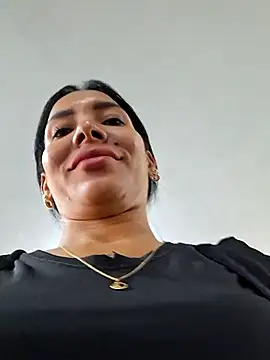 Snapshot of Doll_Loren chatting on 11.27.25 Doll Loren online show from 11.27.25