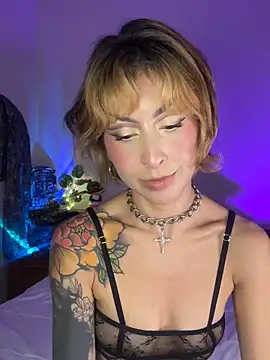 Cinamoonn online show from 10.10.25