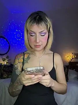 Cinamoonn online show from 03.18.26