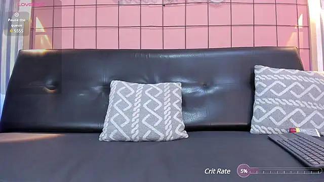 mensia hernandz online show from 02.26.25