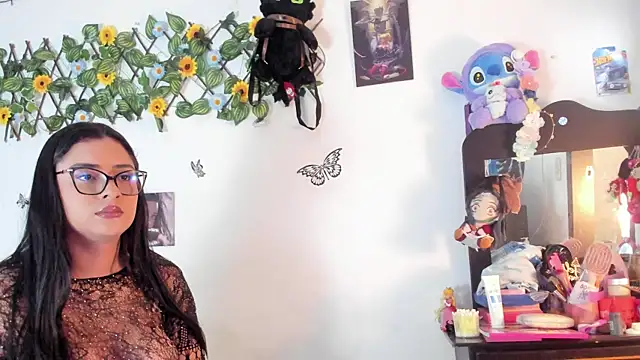 mensia hernandz online show from 06.22.26