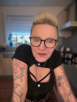 German Milf online show from 01.23.25