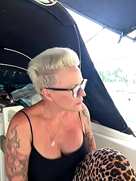 German Milf online show from 09.10.25