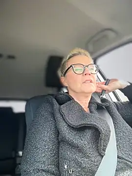 German Milf online show from 10.09.25