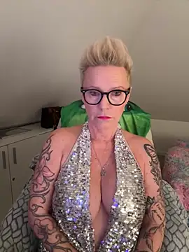 German Milf online show from 11.28.25