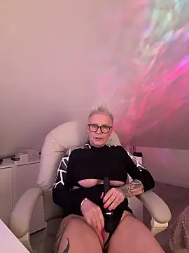 German Milf online show from 03.09.26