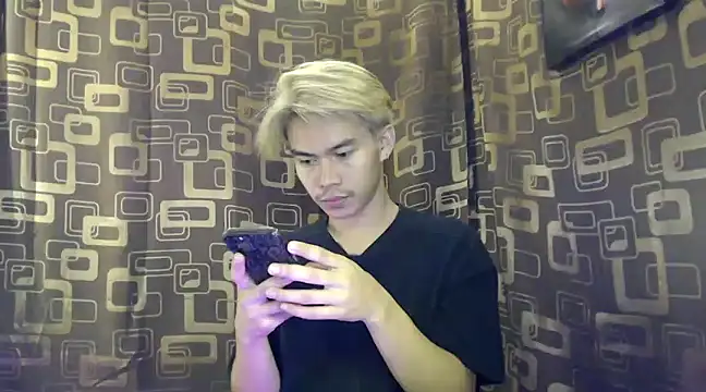 Snapshot of asianpatt69 chatting on 12.14.24 asianpatt69 online show from 12.14.24