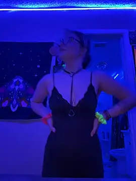 Snapshot of Cutiepiespanks chatting on 03.05.25 Cutiepiespanks online show from 03.05.25