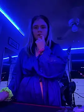 Snapshot of Cutiepiespanks chatting on 03.10.25 Cutiepiespanks online show from 03.10.25