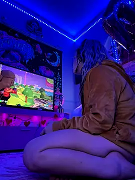 Snapshot of Cutiepiespanks chatting on 11.09.25 Cutiepiespanks online show from 11.09.25