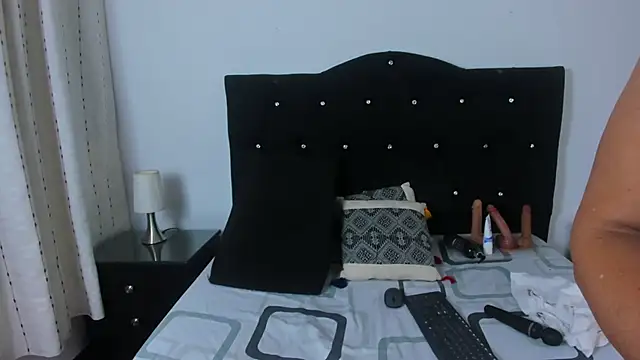 Keira Lennox online show from 09.27.25