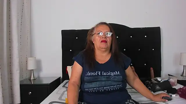 Keira Lennox online show from 11.20.25