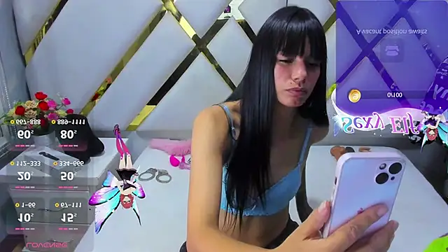 Snapshot of kylie_seex chatting on 03.23.25 kylie seex online show from 03.23.25