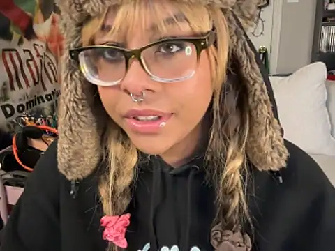 N1NT3NDH03 online show from 12.15.25