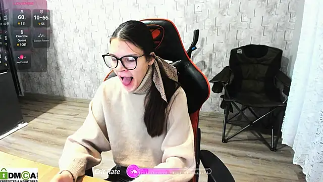 MollyLollipop online show from 12.10.24