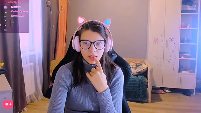 MollyLollipop online show from 03.03.26