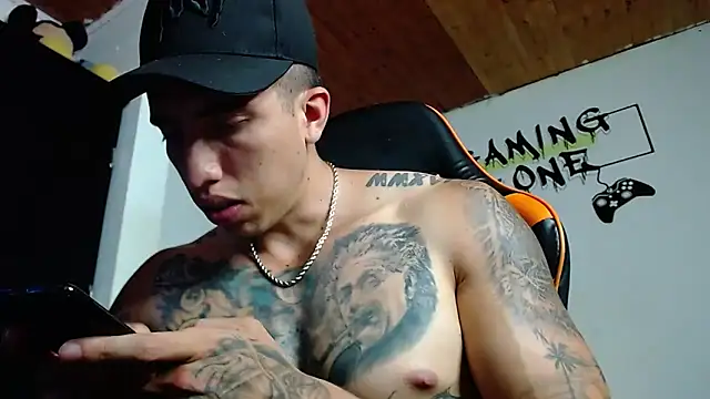 Adam Hudsond online show from 02.06.25