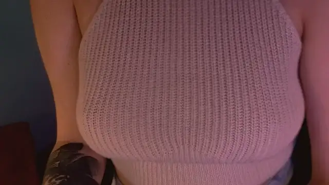 Snapshot of LilyFarey chatting on 12.11.24 LilyFarey online show from 12.11.24