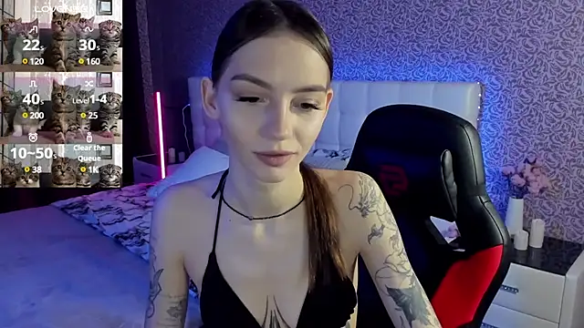 Snapshot of SophieCatty chatting on 02.20.25 SophieCatty online show from 02.20.25