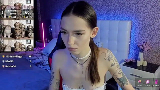 Snapshot of SophieCatty chatting on 02.22.25 SophieCatty online show from 02.22.25