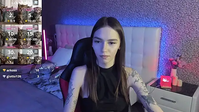 Snapshot of SophieCatty chatting on 02.28.25 SophieCatty online show from 02.28.25