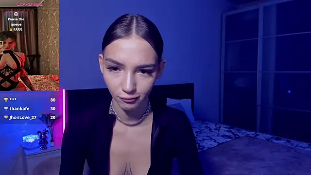 Snapshot of SophieCatty chatting on 10.20.25 SophieCatty online show from 10.20.25