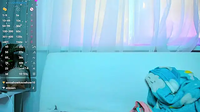 Snapshot of Bell_a_mi_ chatting on 02.13.25 Bell a mi online show from 02.13.25