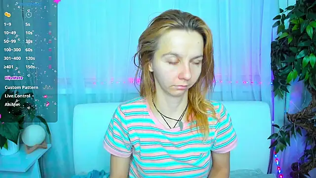 Snapshot of Bell_a_mi_ chatting on 02.20.25 Bell a mi online show from 02.20.25