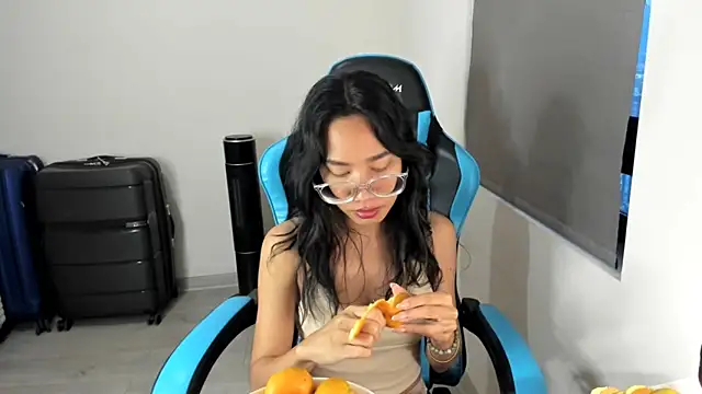 itsyourcassie online show from 12.13.25