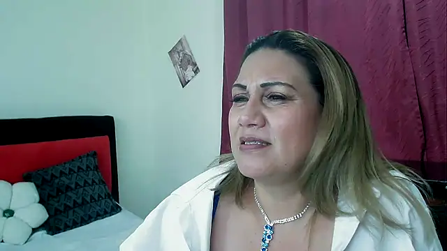 Snapshot of yayita_mature chatting on 01.27.25 yayita mature online show from 01.27.25