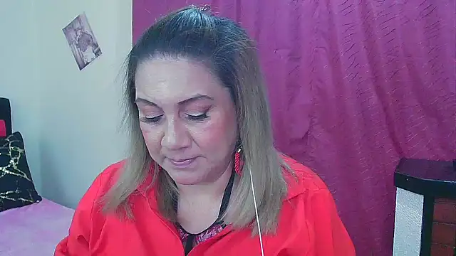 Snapshot of yayita_mature chatting on 02.25.25 yayita mature online show from 02.25.25