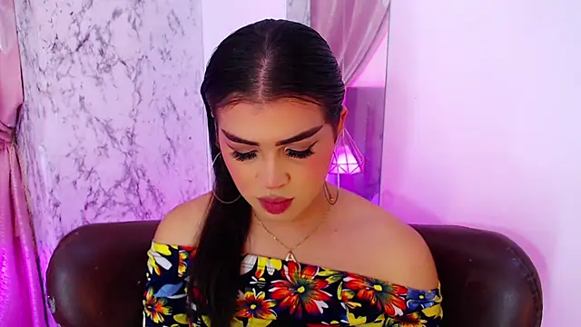 Alexandra Hornny online show from 03.11.25