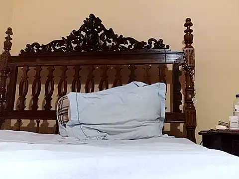 White rabbit  online show from 03.08.25