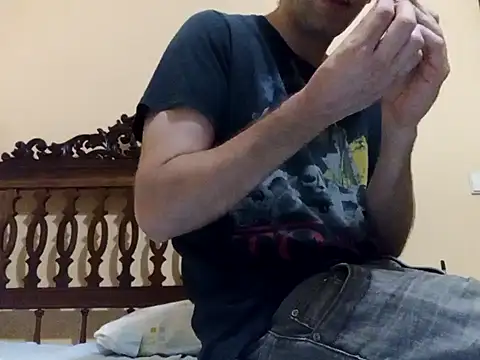 White rabbit  online show from 09.08.25