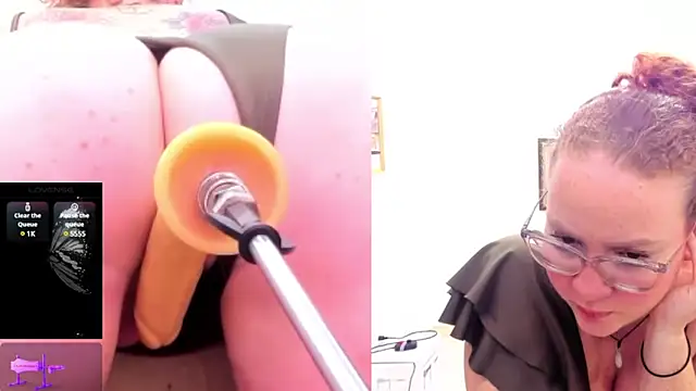 Paulina Davis  online show from 02.26.25