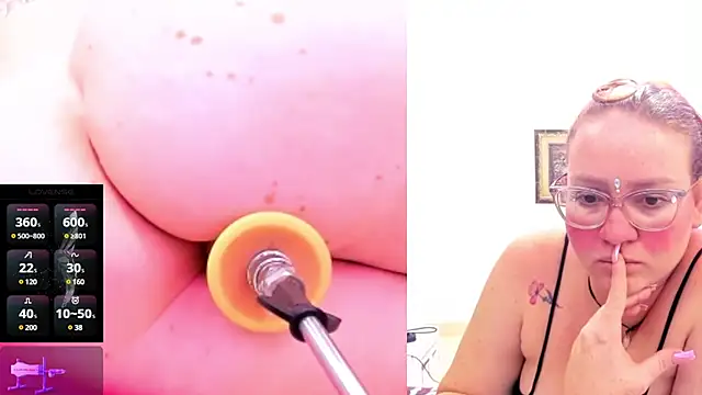 Paulina Davis  online show from 03.02.25