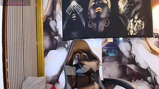 LizzRouse online show from 04.11.26