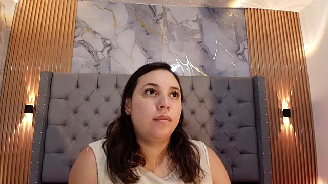 Snapshot of LizzRouse chatting on 06.29.26 LizzRouse online show from 06.29.26