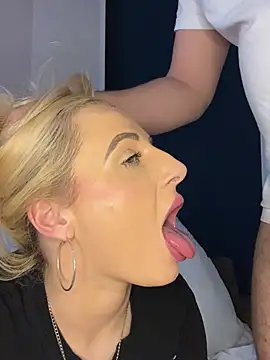 Strongqueen online show from 02.09.25