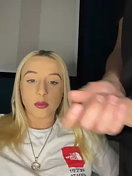 Strongqueen online show from 02.14.25