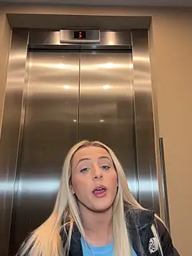 Strongqueen online show from 09.26.25