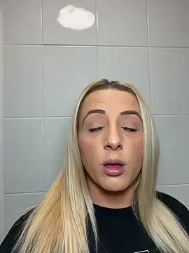 Strongqueen online show from 11.21.25