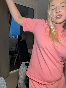 Strongqueen online show from 05.25.26