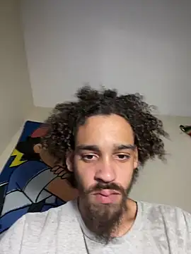 Snapshot of Mrvanillaa chatting on 10.18.25 Mrvanillaa online show from 10.18.25