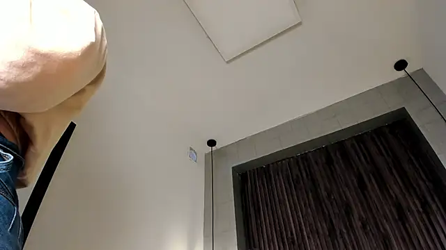 Snapshot of _rebecca1 chatting on 02.04.25 rebecca1 online show from 02.04.25