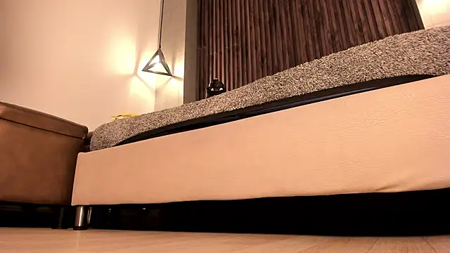 Snapshot of _rebecca1 chatting on 02.15.25 rebecca1 online show from 02.15.25